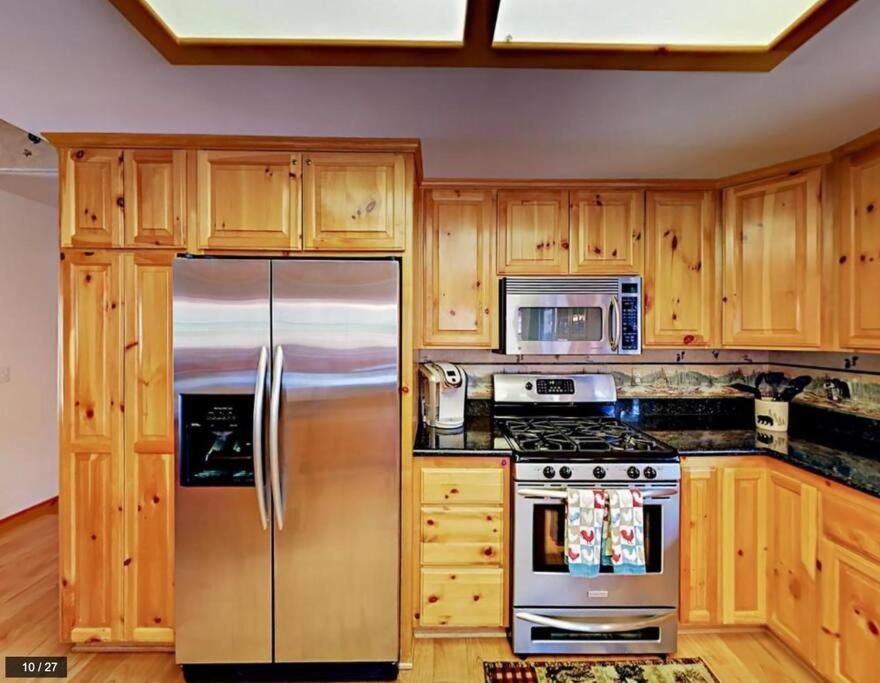 Teakwood - 3-Br Spa, Fire Pit, Quiet, Ac, Centrally Located Villa บิ๊กแบร์เลค ภายนอก รูปภาพ