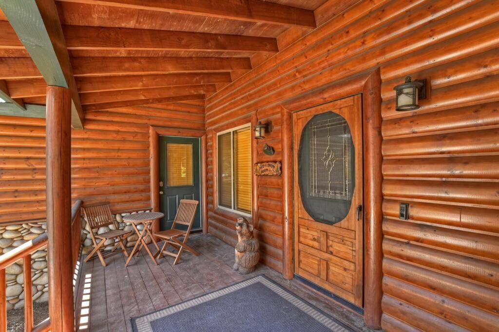 Teakwood - 3-Br Spa, Fire Pit, Quiet, Ac, Centrally Located Villa บิ๊กแบร์เลค ภายนอก รูปภาพ