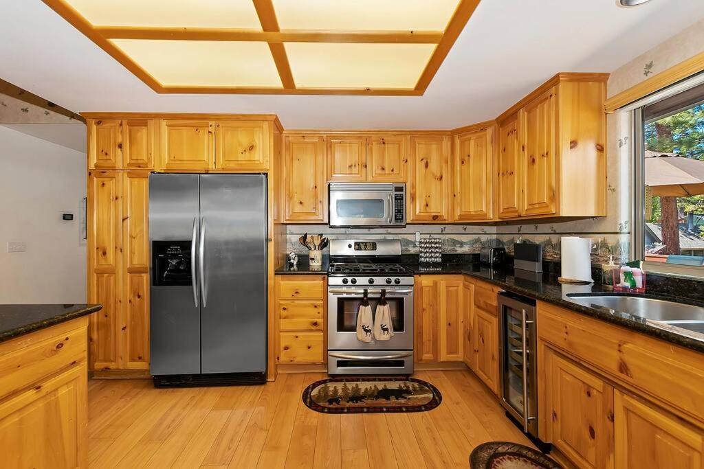 Teakwood - 3-Br Spa, Fire Pit, Quiet, Ac, Centrally Located Villa บิ๊กแบร์เลค ภายนอก รูปภาพ